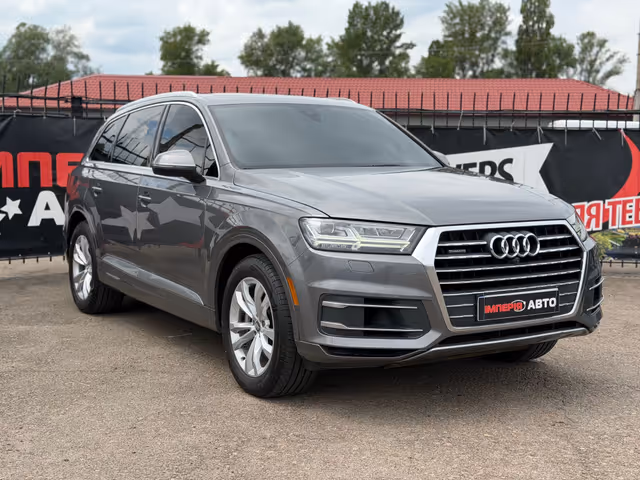 Audi Q7 - фото 2