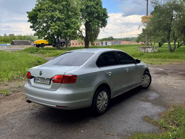Volkswagen Jetta - фото 5