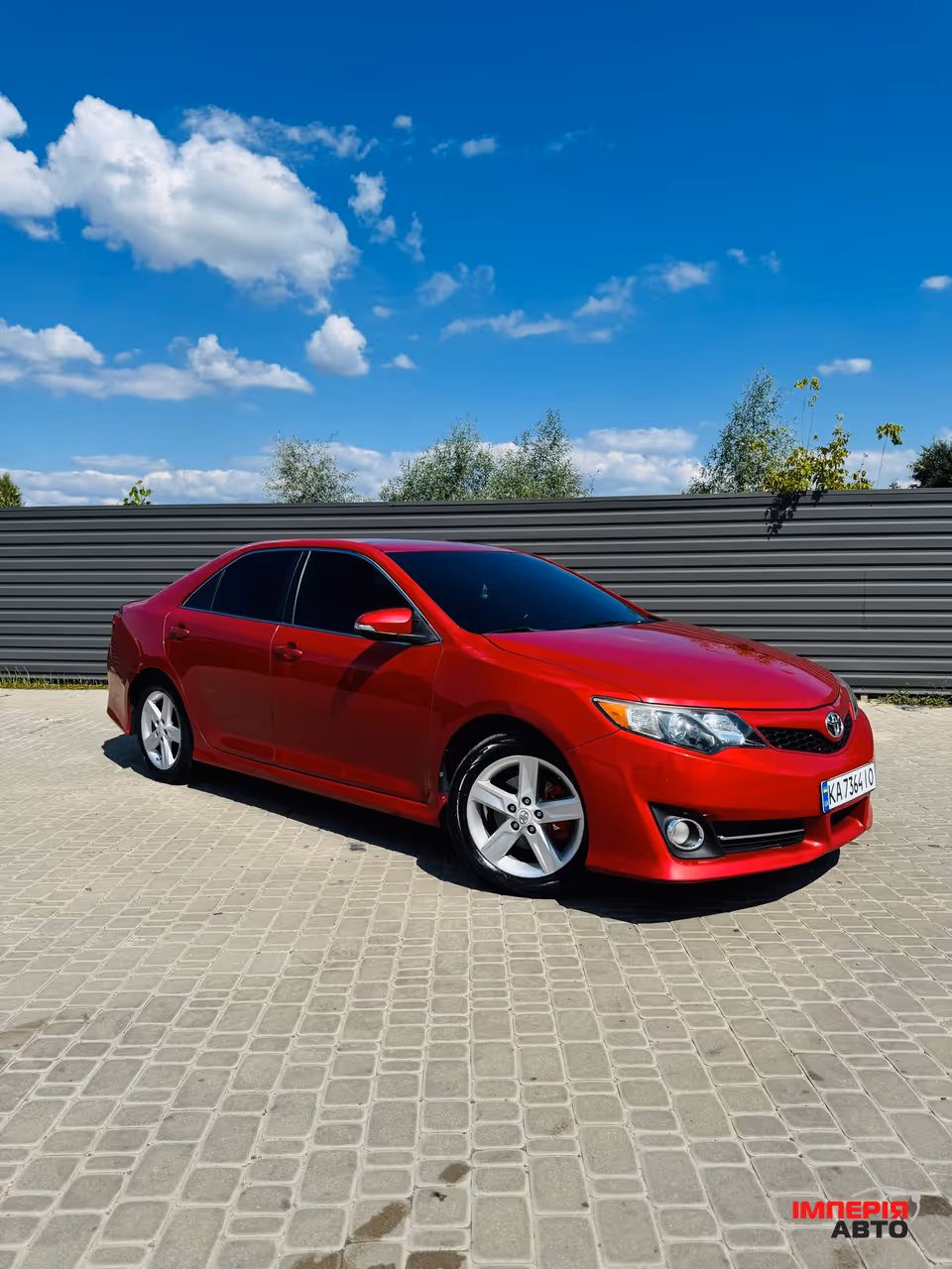 Toyota Camry - фото 2