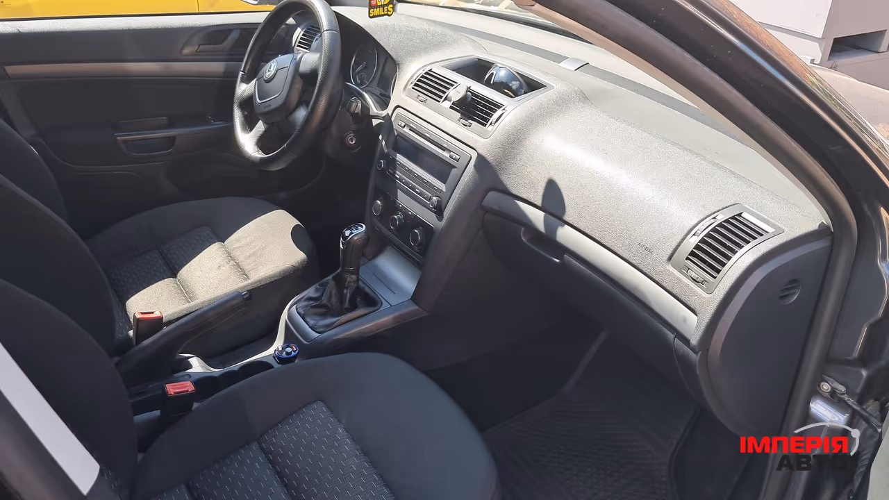 Skoda Octavia - фото 8