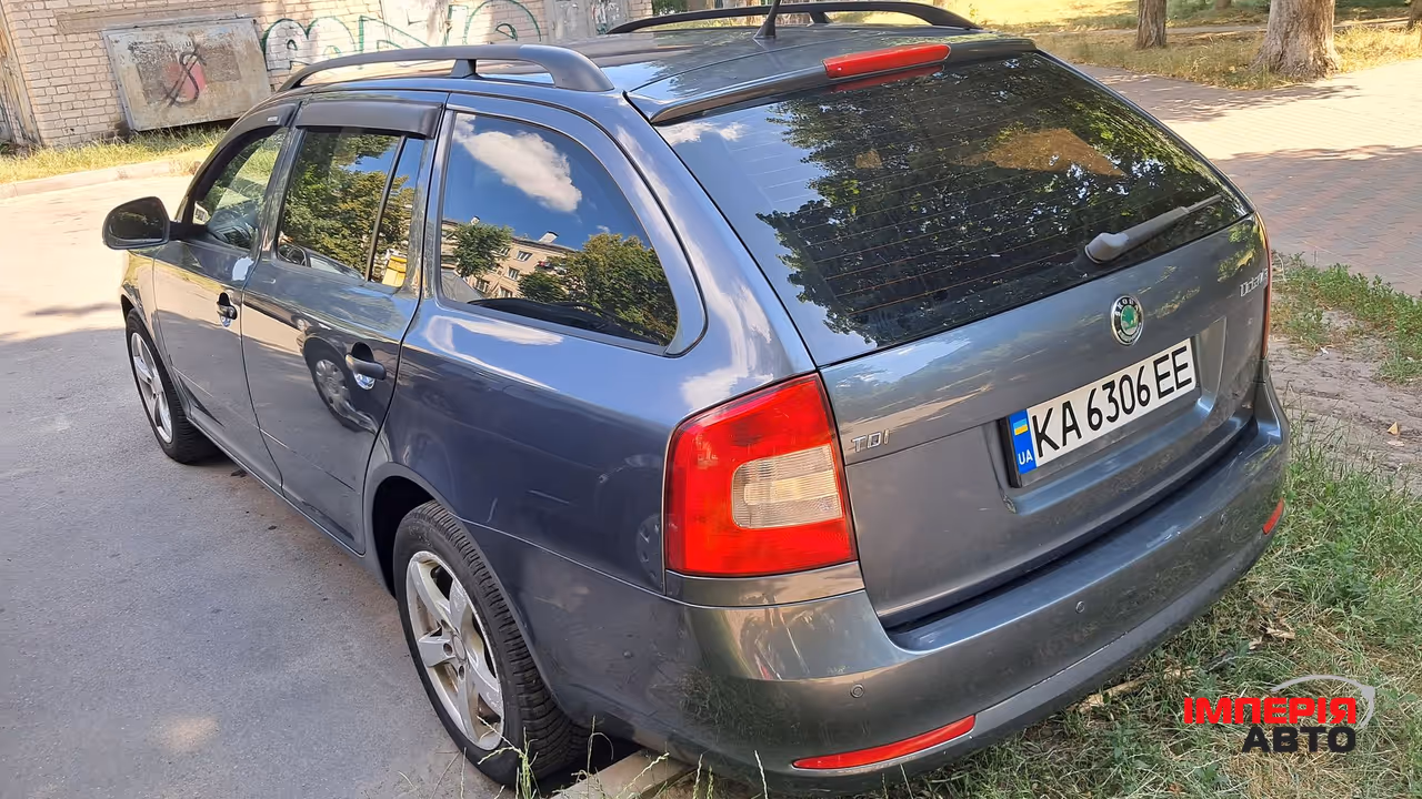 Skoda Octavia - фото 2