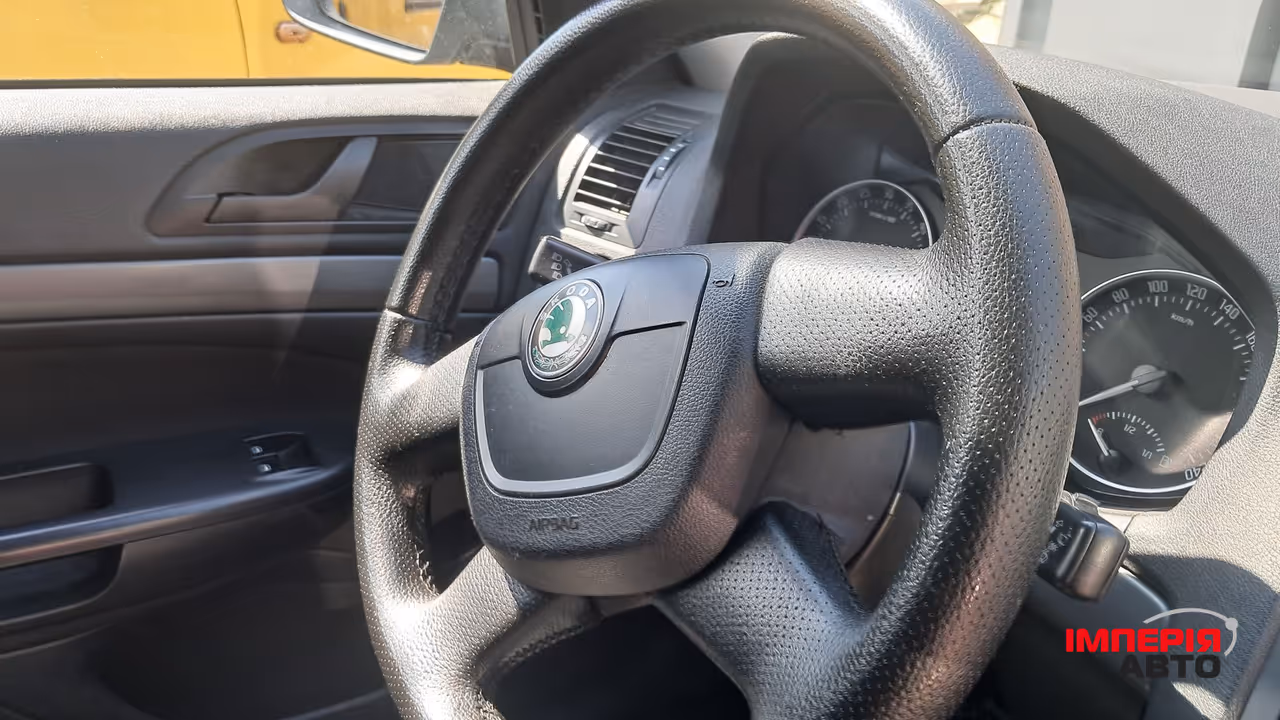 Skoda Octavia - фото 7
