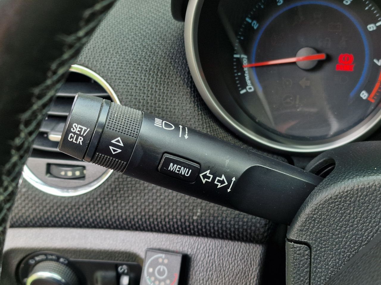 Chevrolet Cruze - фото 10