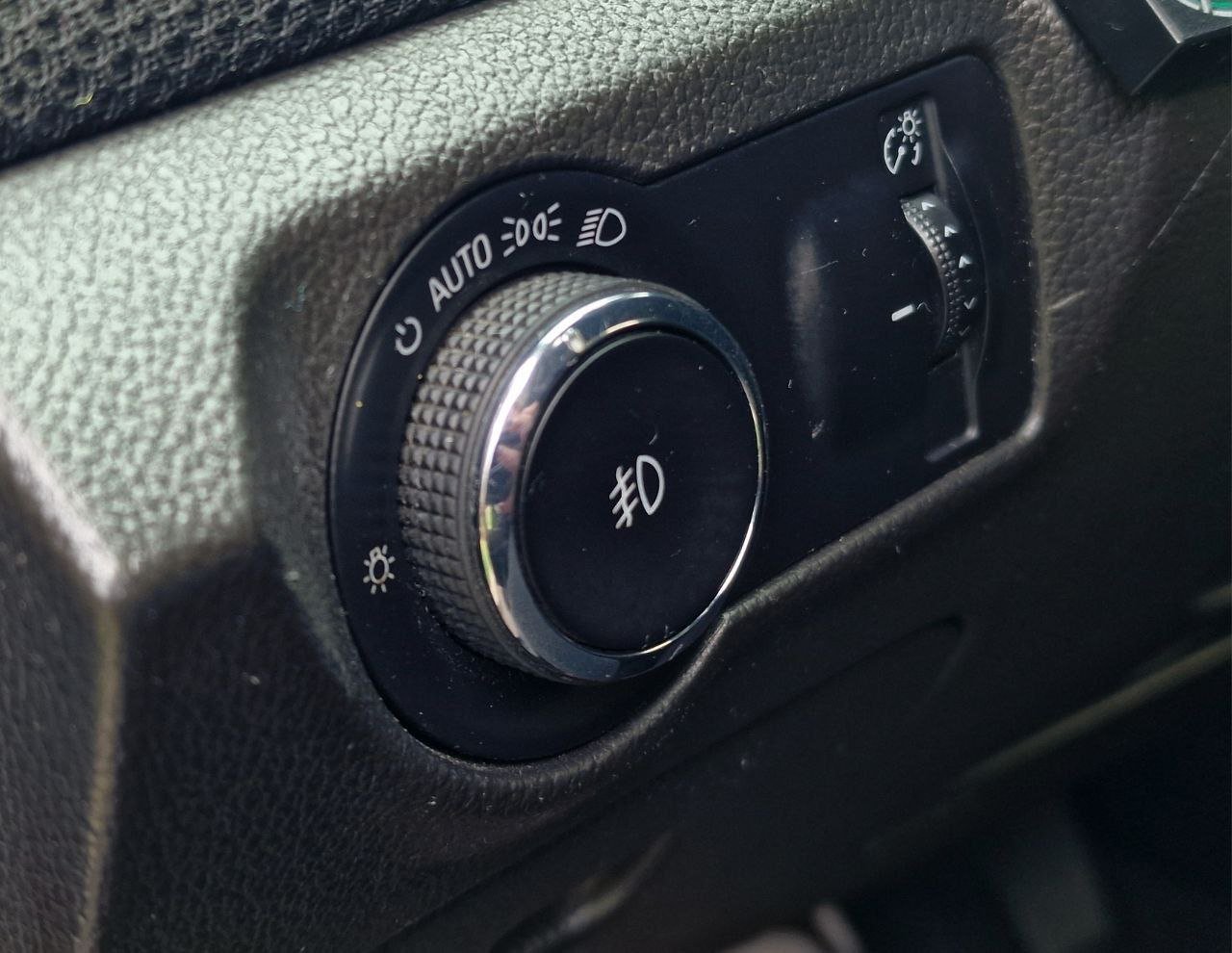 Chevrolet Cruze - фото 17