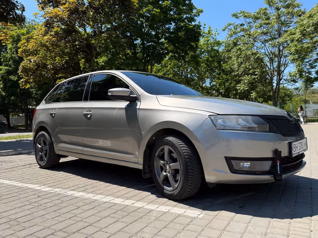 Skoda Rapid - фото 1