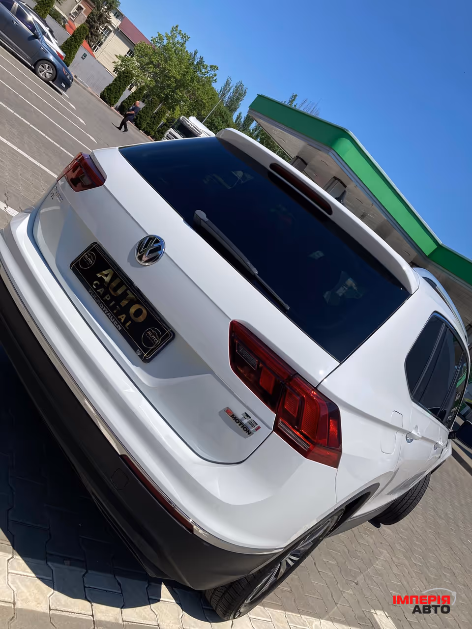 Volkswagen Tiguan - фото 5