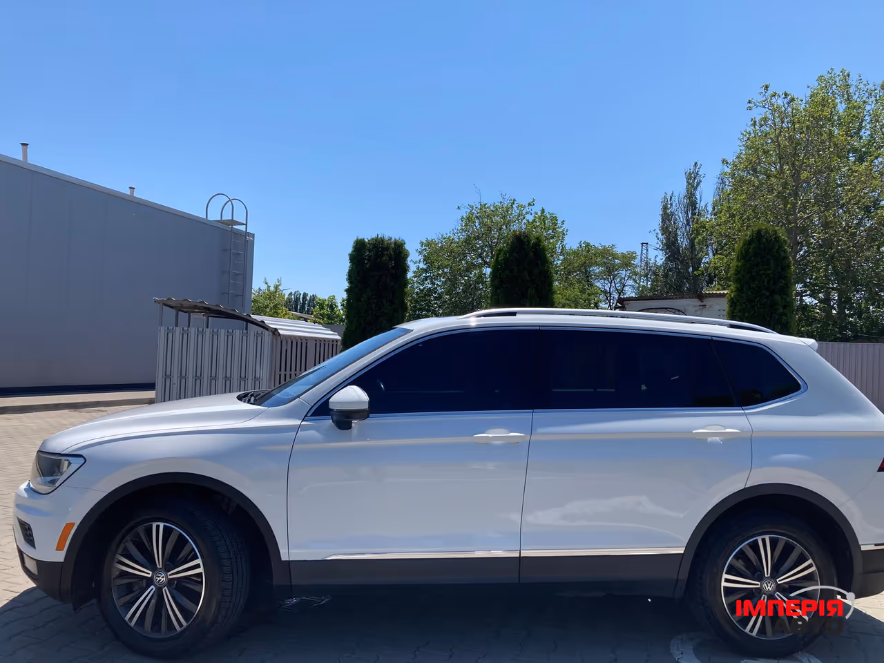 Volkswagen Tiguan - фото 7