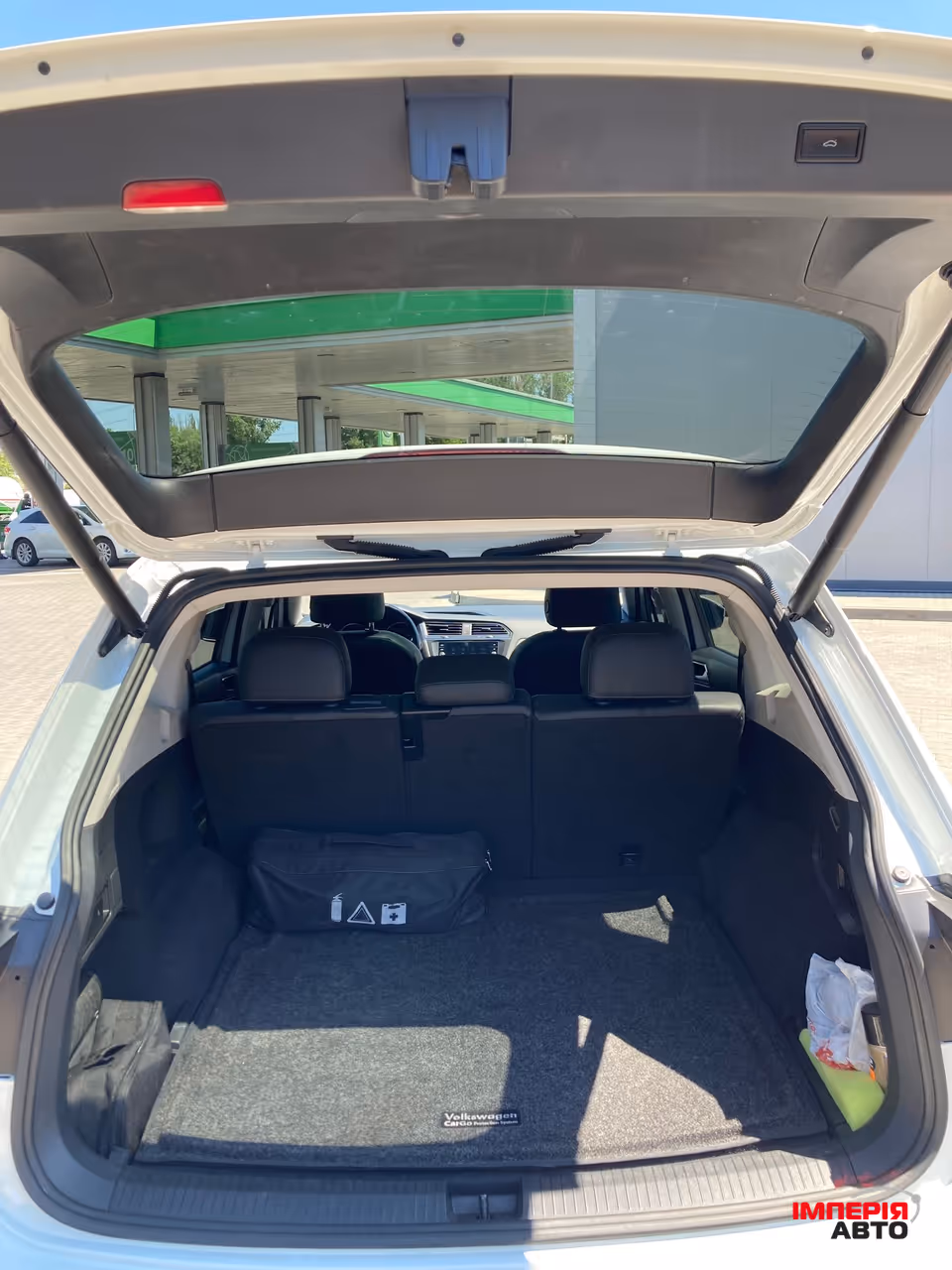 Volkswagen Tiguan - фото 12