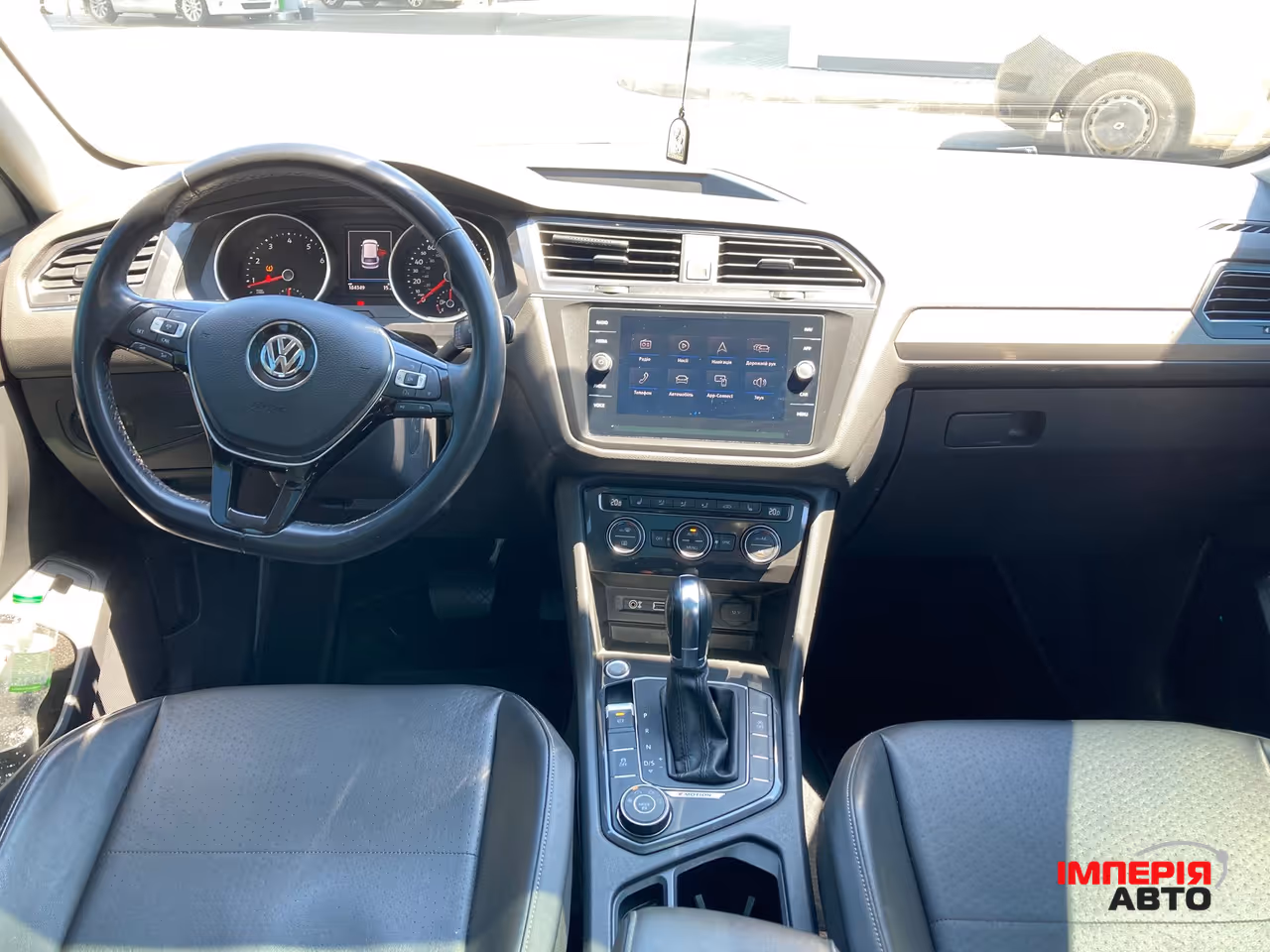 Volkswagen Tiguan - фото 10