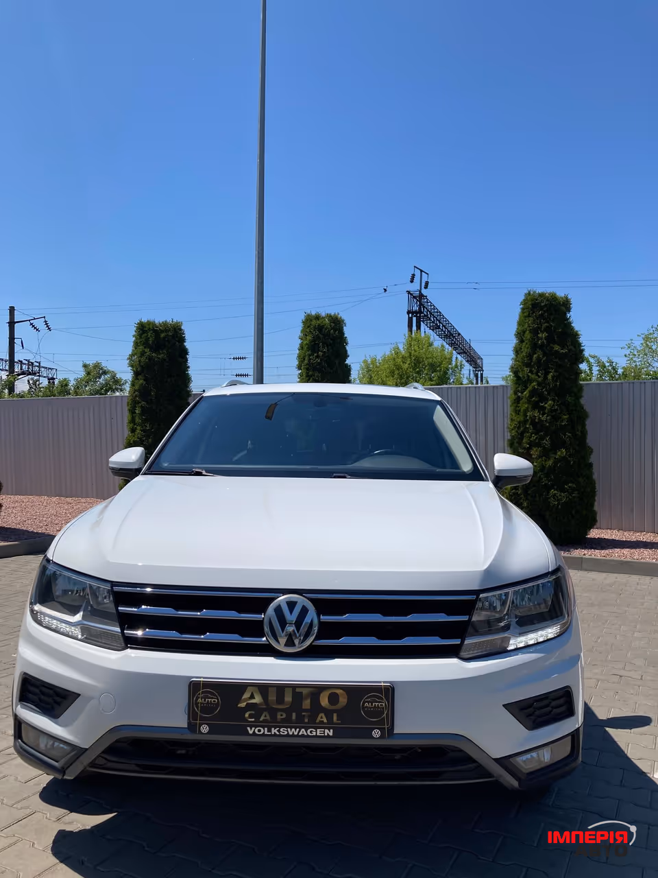 Volkswagen Tiguan - фото 4