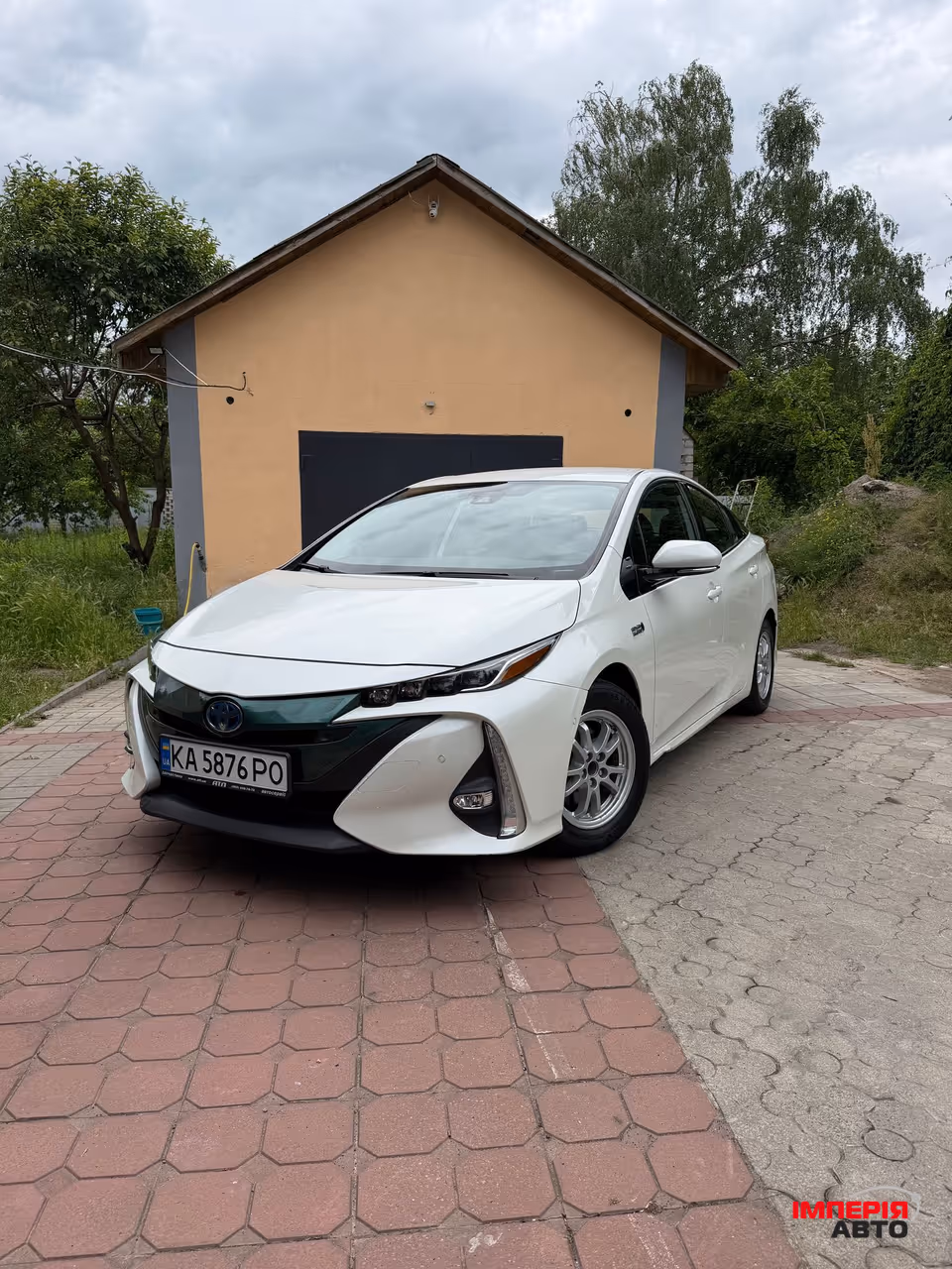 Toyota Prius - фото 1