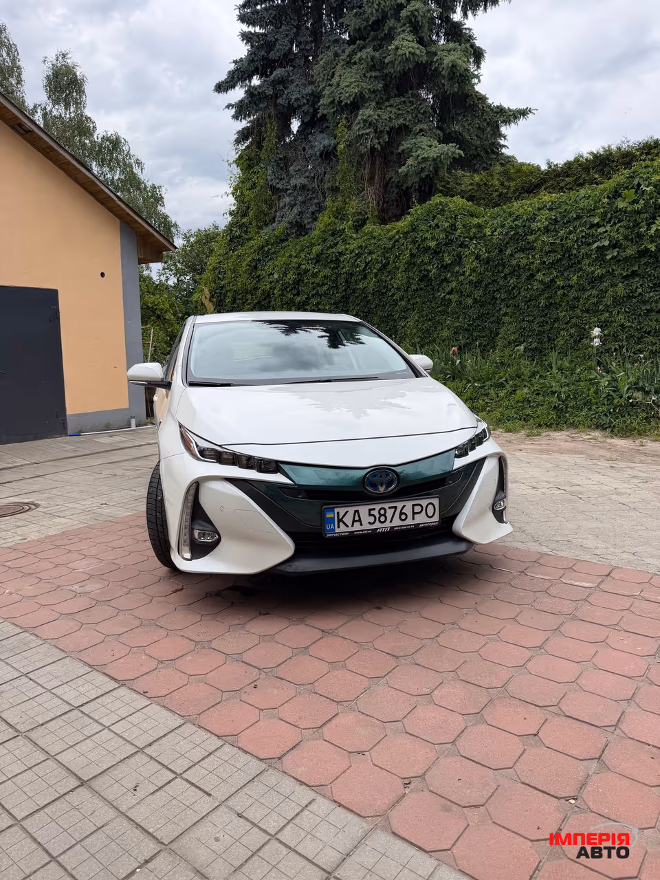 Toyota Prius - фото 2