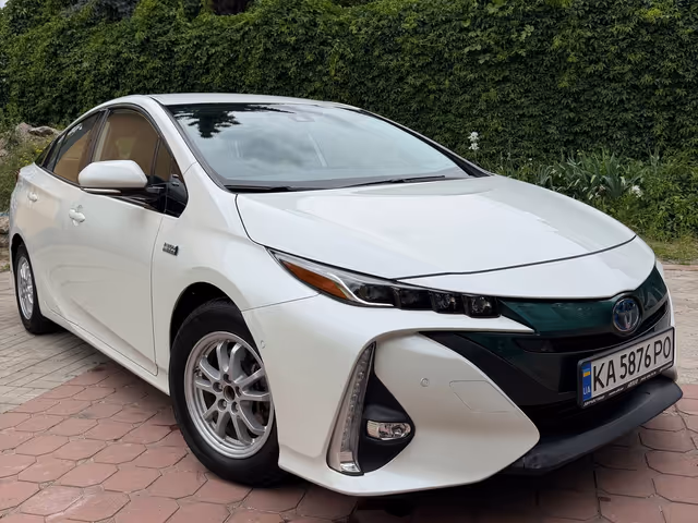 Toyota Prius - фото 3