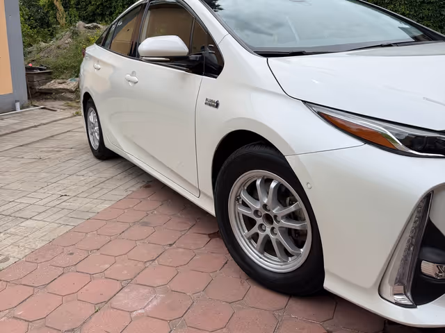 Toyota Prius - фото 4