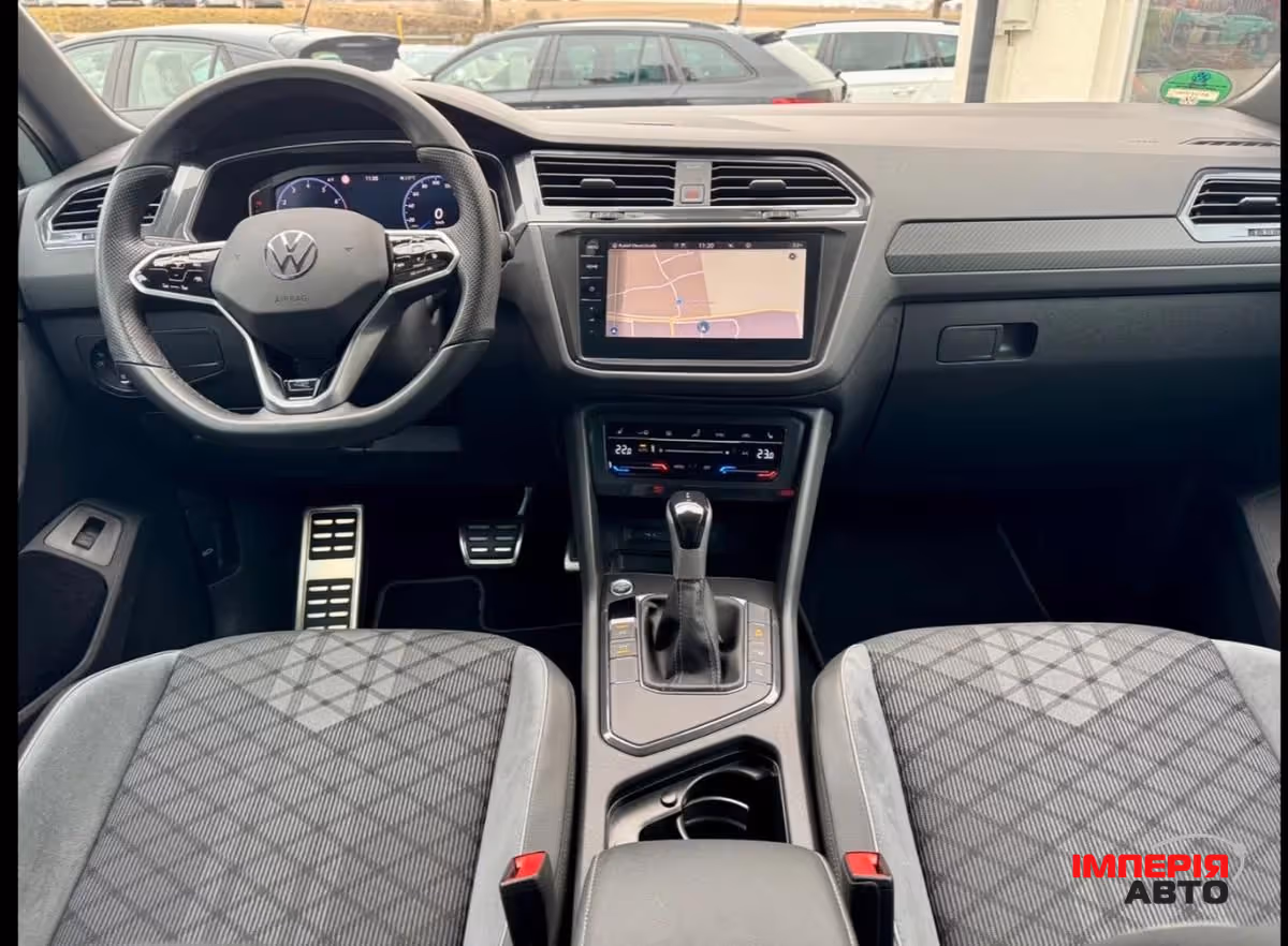 Volkswagen Tiguan - фото 6