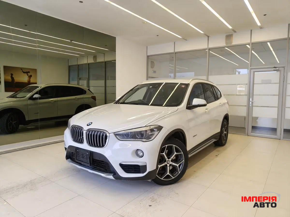 BMW X1 - фото 1