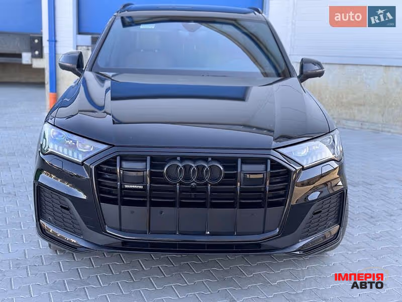 Audi Q7 - фото 1