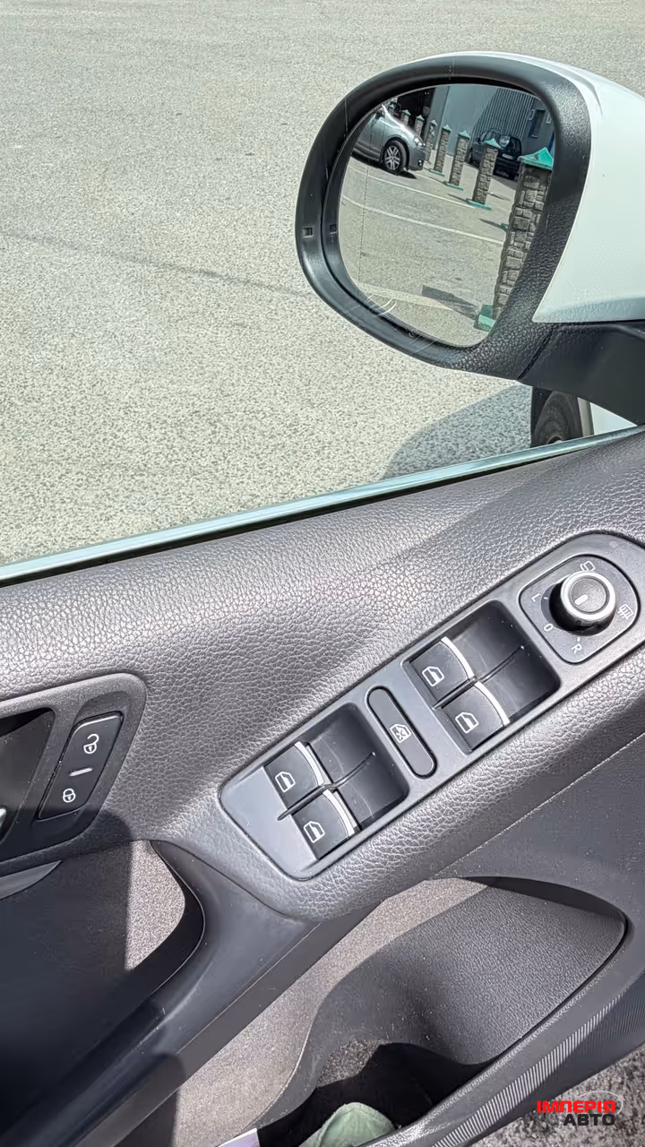 Volkswagen Tiguan - фото 10
