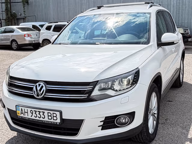 Volkswagen Tiguan - фото 2