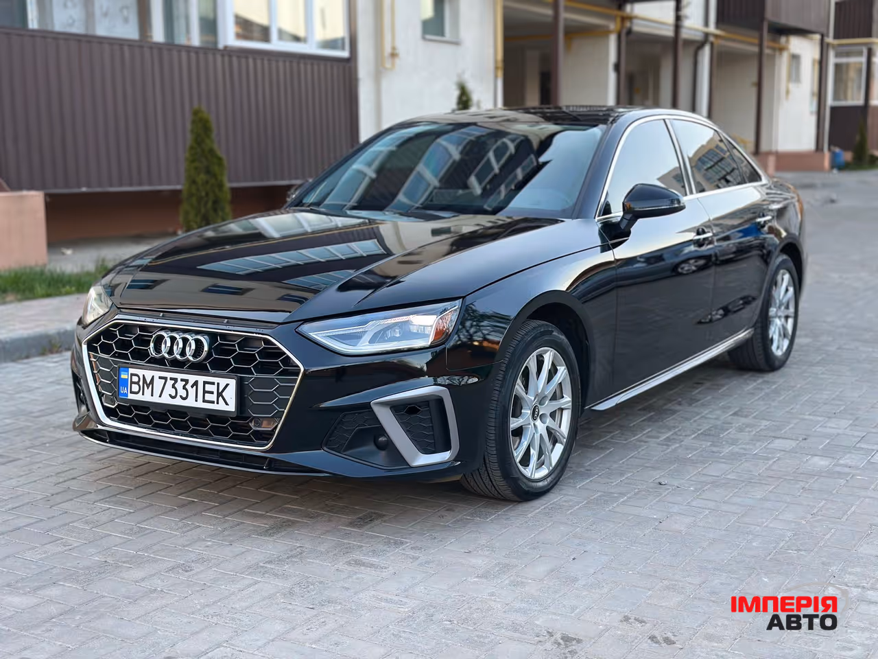 Audi A4 - фото 1