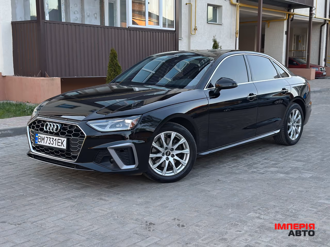 Audi A4 - фото 6