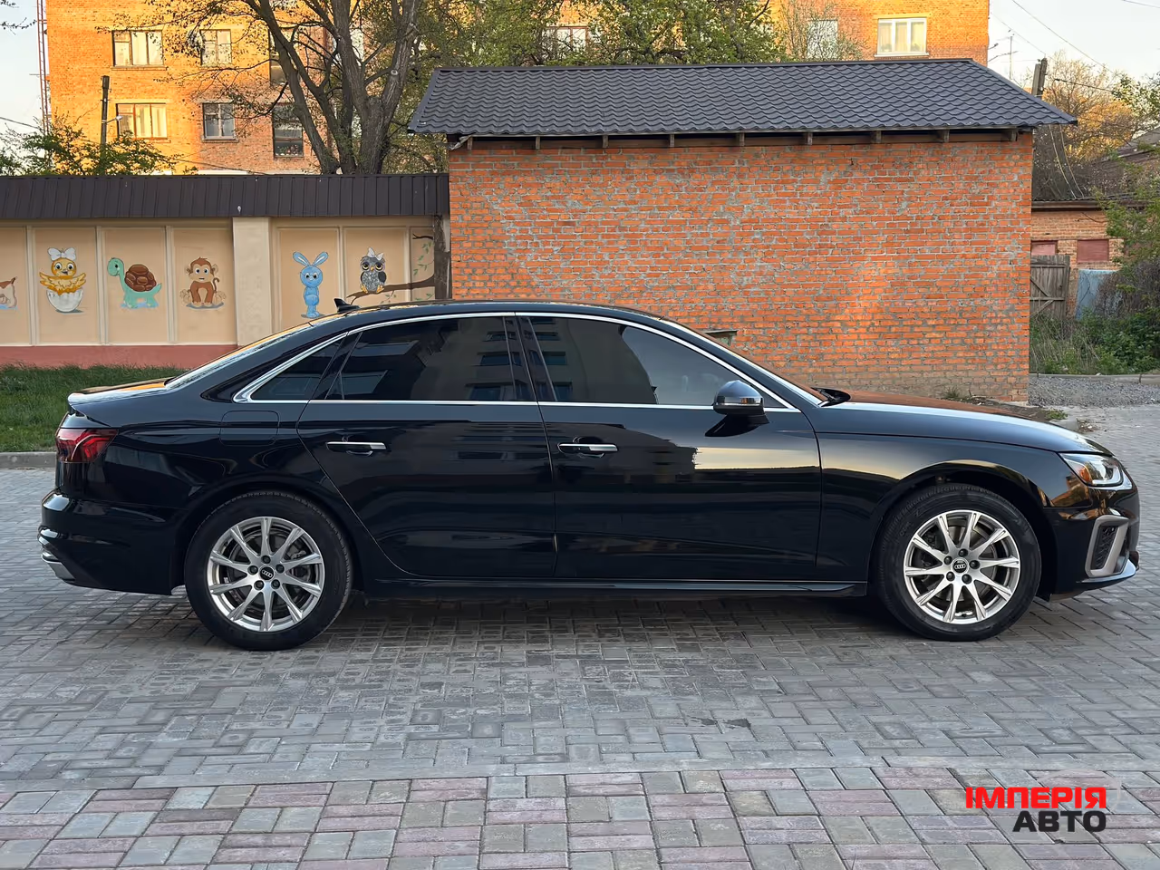 Audi A4 - фото 3