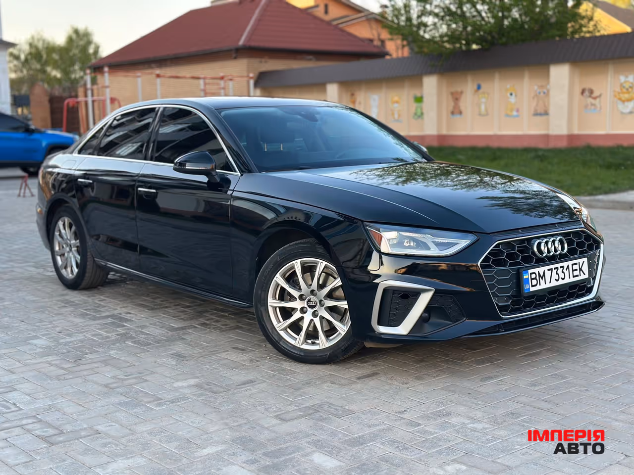 Audi A4 - фото 8
