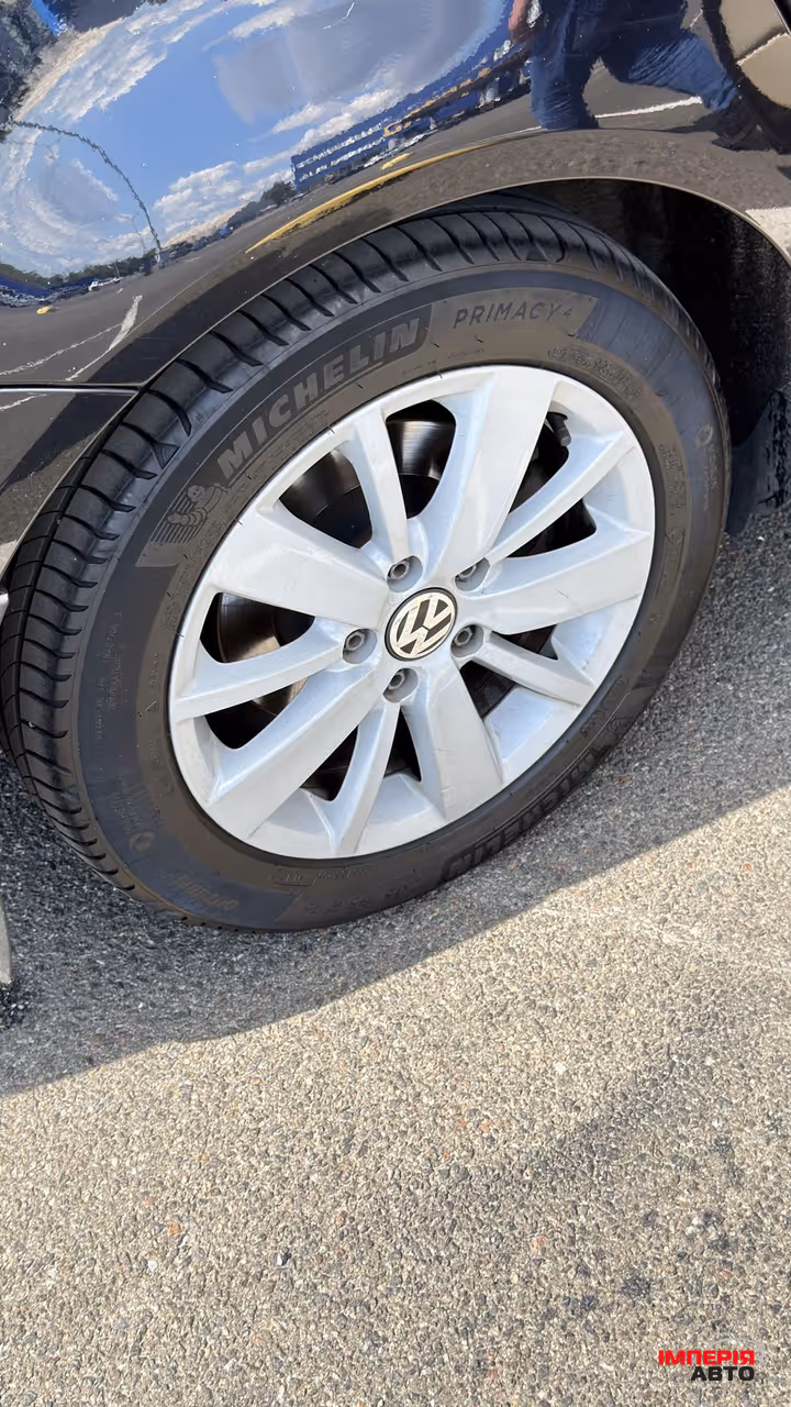Volkswagen Passat - фото 6