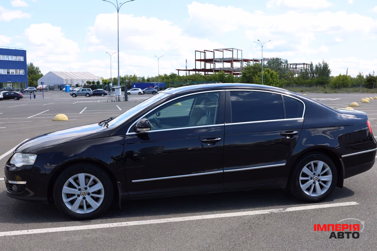 Volkswagen Passat - фото 2