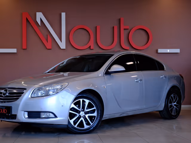 Opel Insignia - фото 1