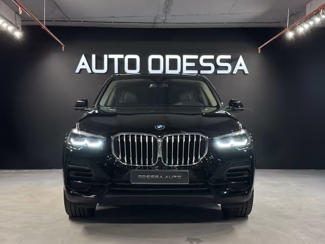 BMW X5 - фото 1
