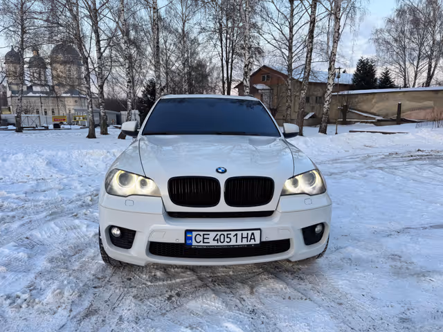 BMW X5 - фото 1