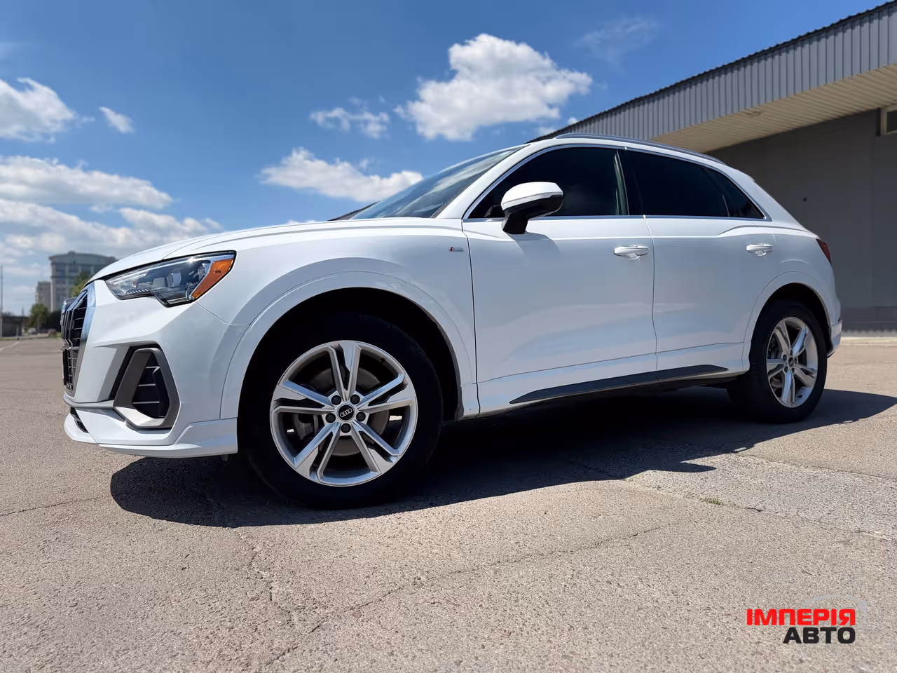 Audi Q3 - фото 6