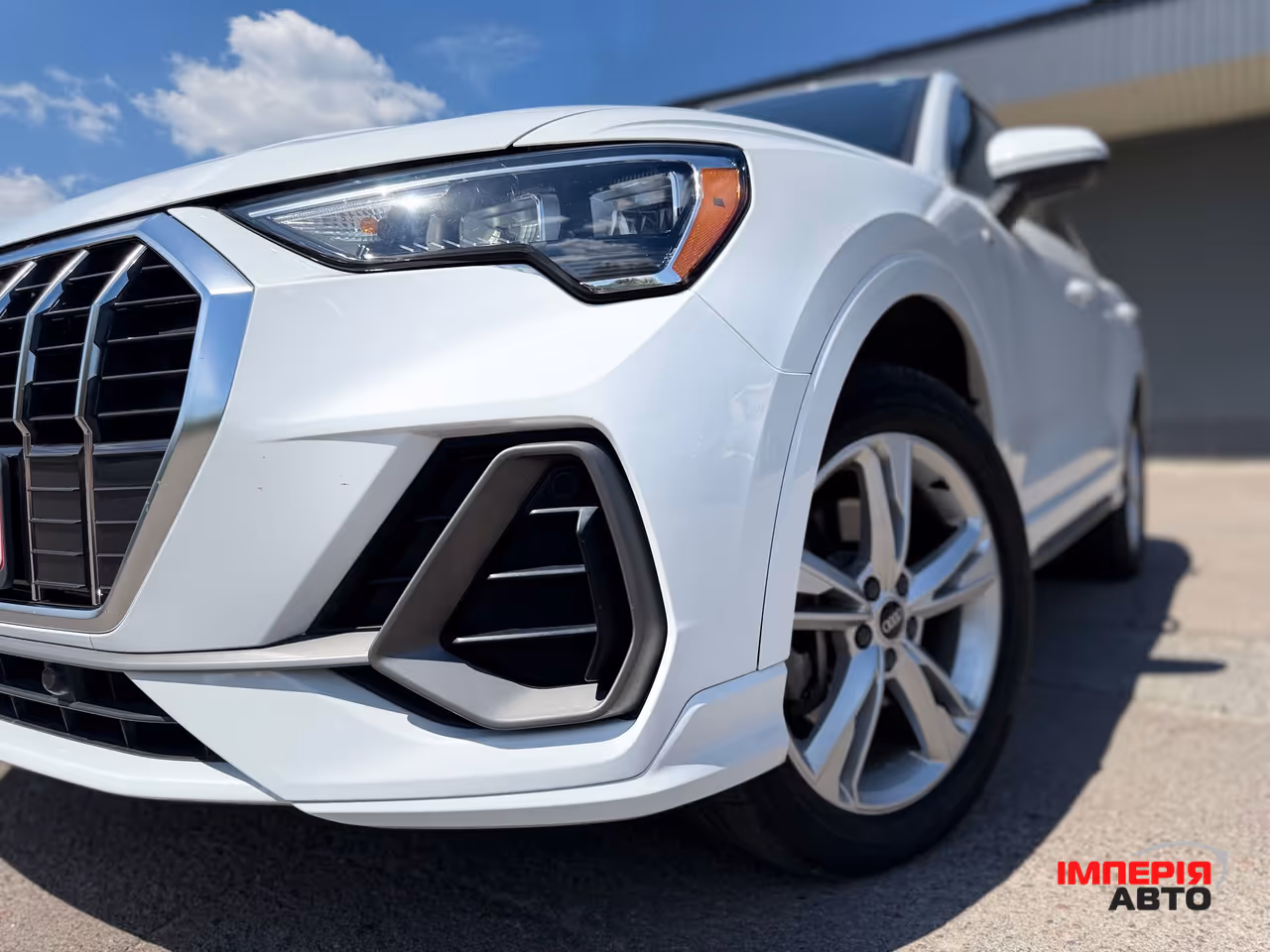 Audi Q3 - фото 5