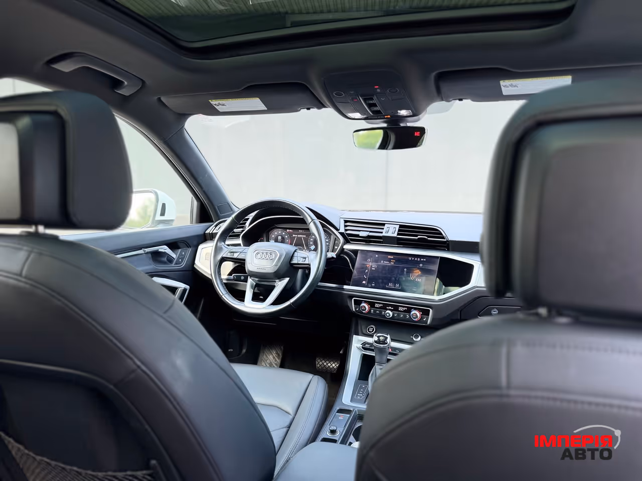 Audi Q3 - фото 17