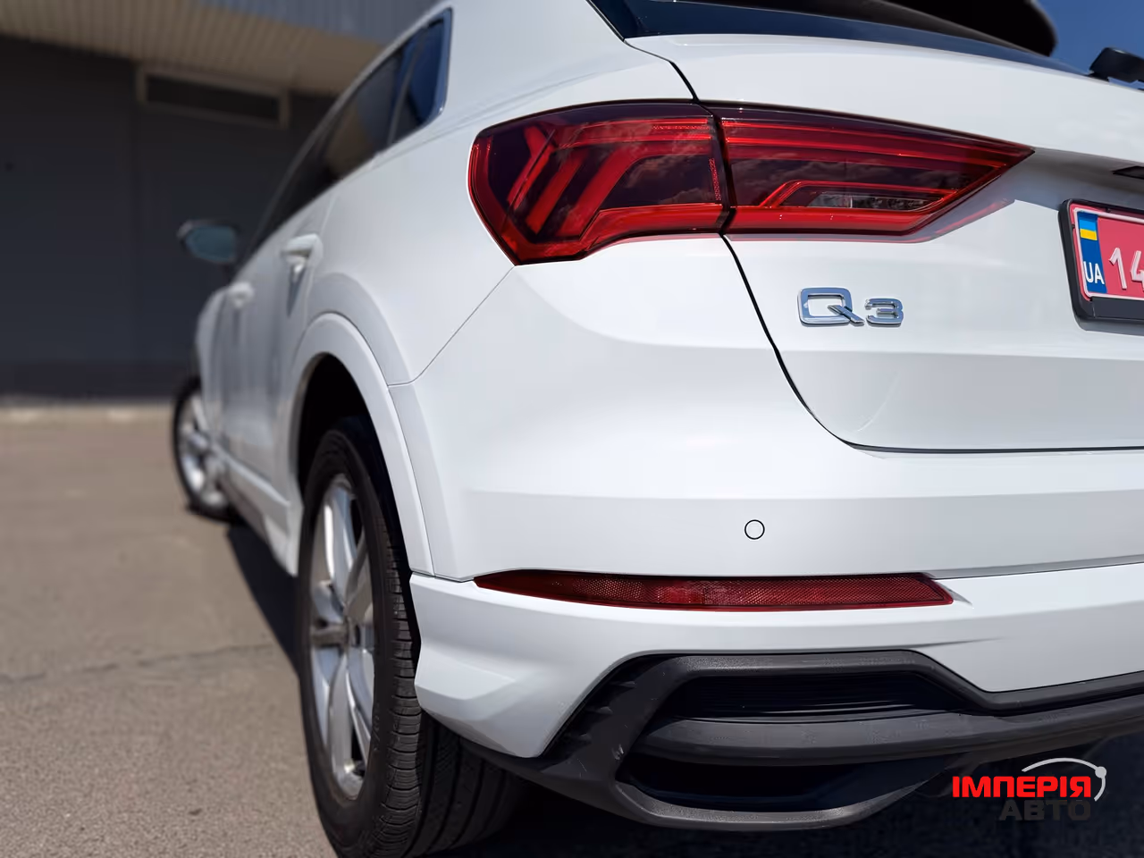 Audi Q3 - фото 14