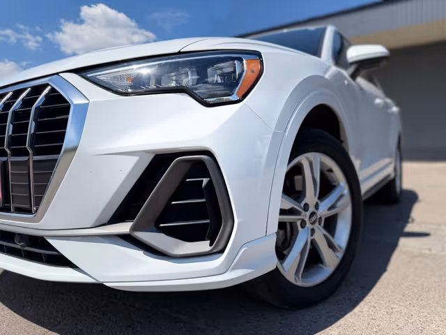 Audi Q3 - фото 5