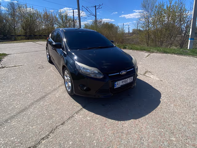 Ford Focus - фото 3