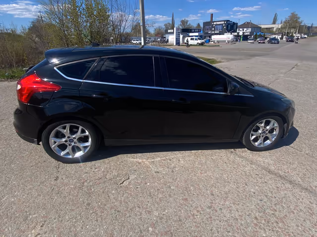 Ford Focus - фото 2