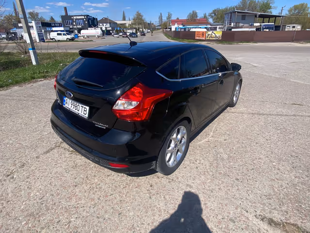 Ford Focus - фото 5