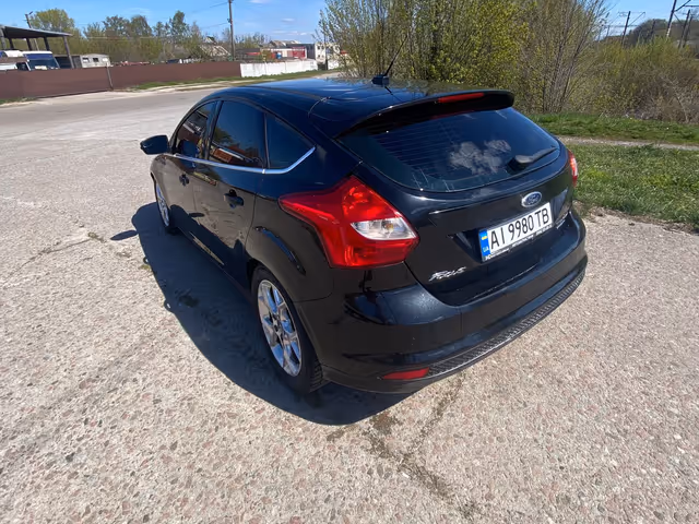 Ford Focus - фото 4