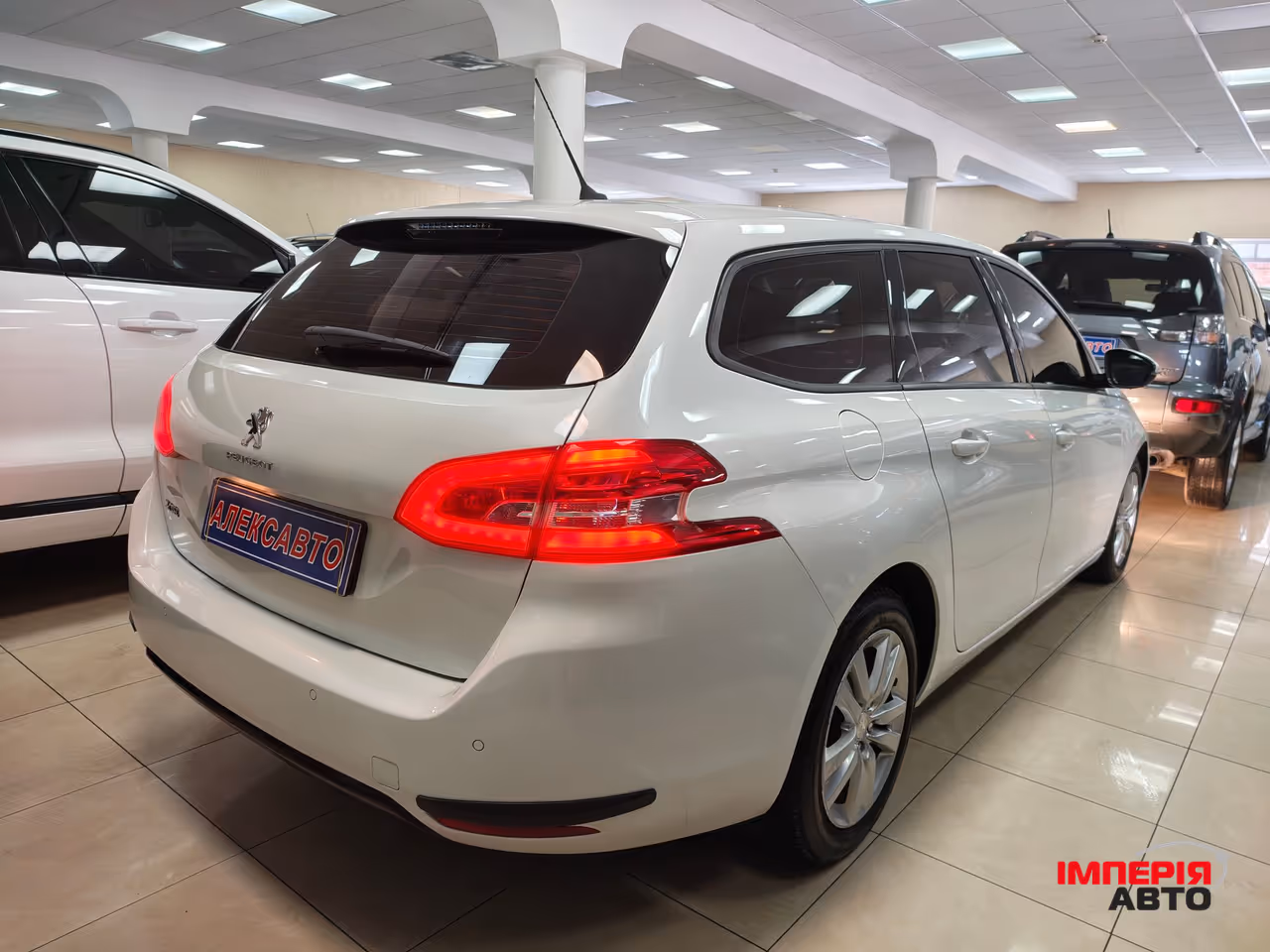 Peugeot 308 - фото 5