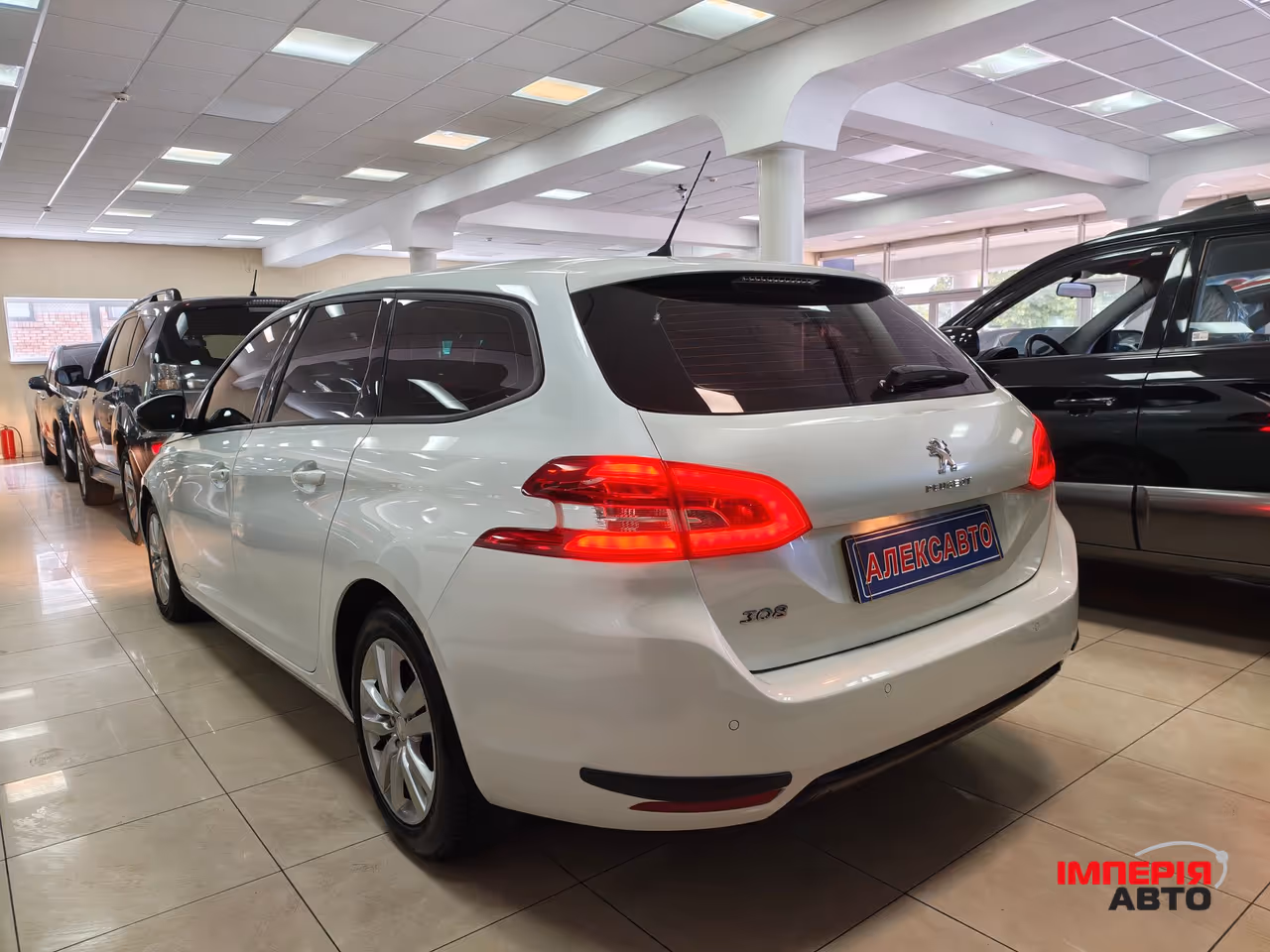 Peugeot 308 - фото 3