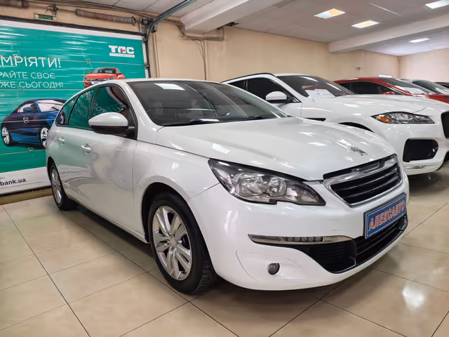 Peugeot 308 - фото 1