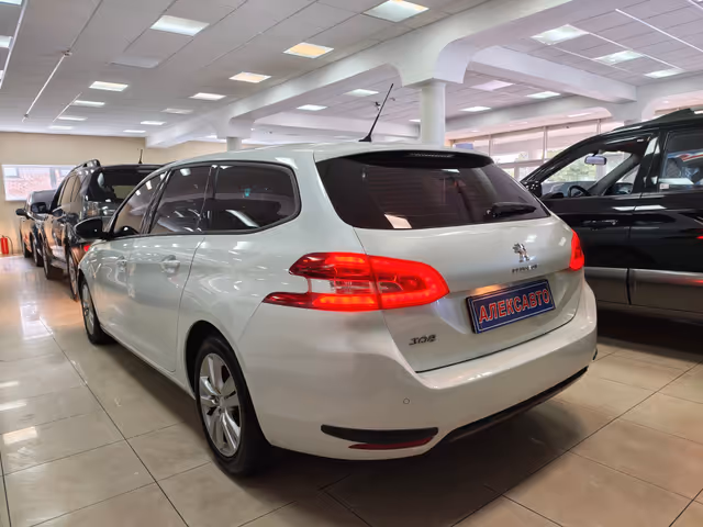 Peugeot 308 - фото 3
