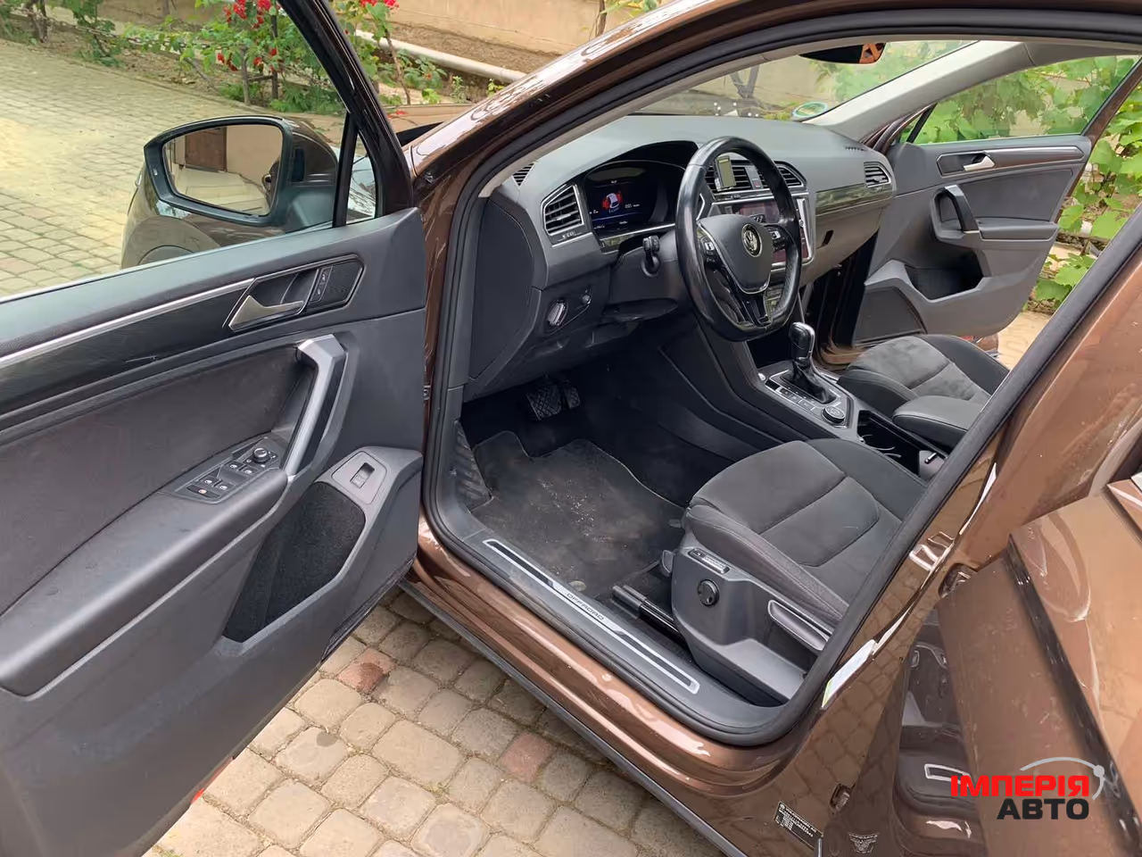 Volkswagen Tiguan - фото 7
