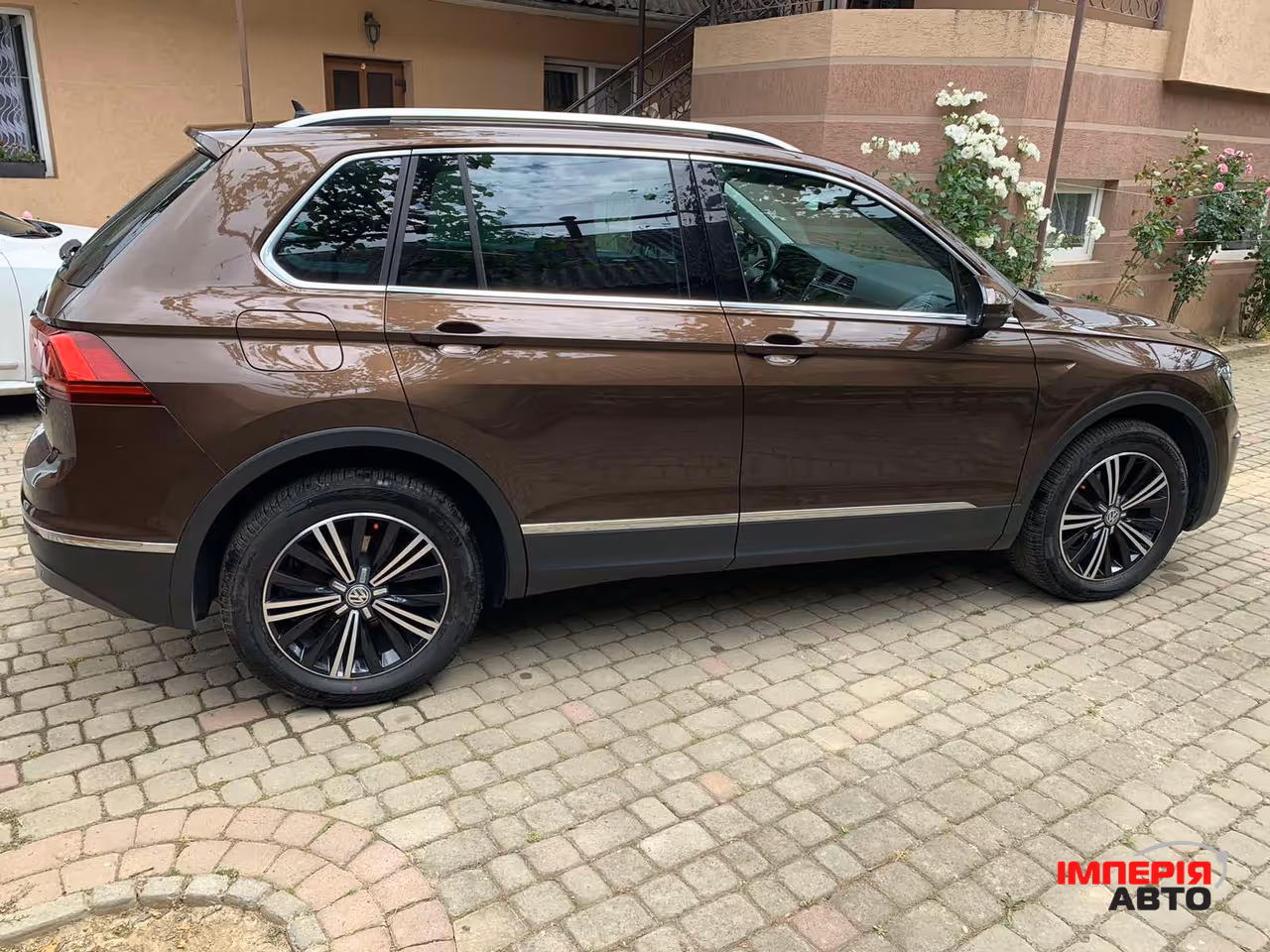 Volkswagen Tiguan - фото 5