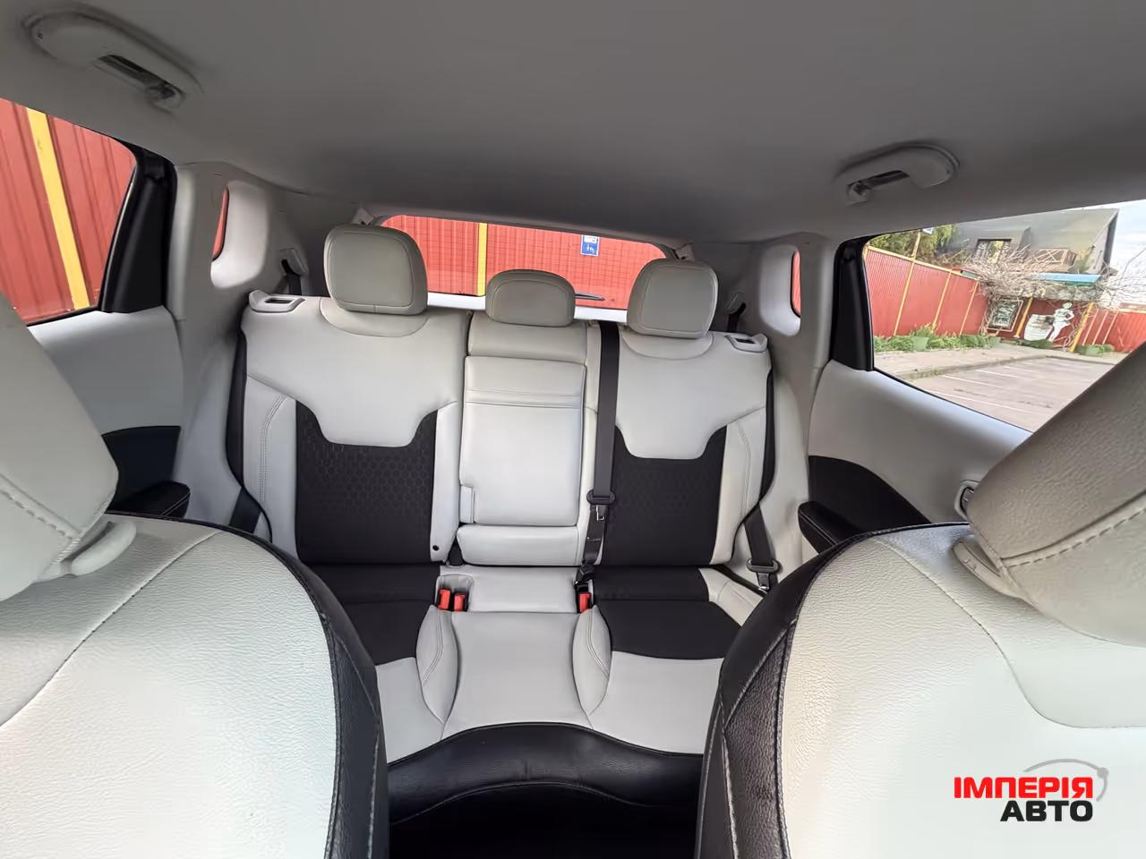 Jeep Compass - фото 18