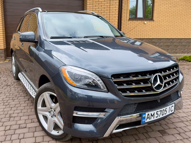 Mercedes-Benz M-Класс - фото 1