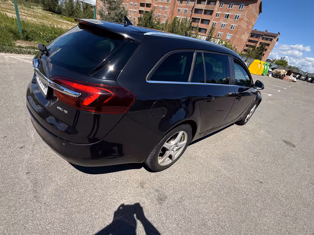 Opel Insignia - фото 3